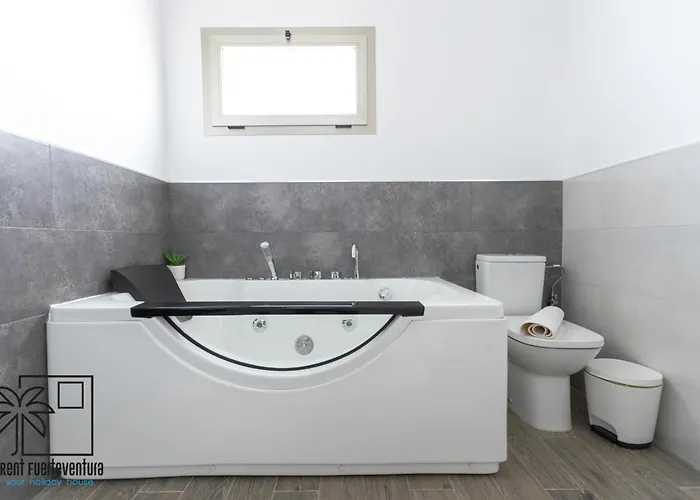 Lola Lajares Irent Fuerteventura 拉·奥利瓦